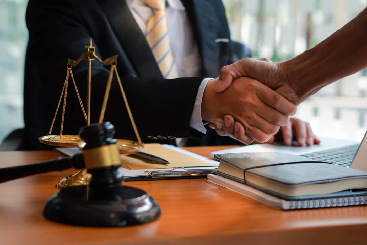 legal-professional-handshake